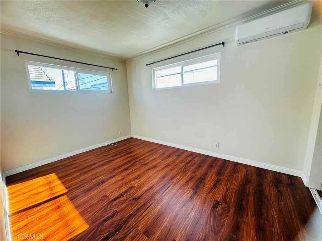 1718 Vine St #1718C - Photo 3 of 9