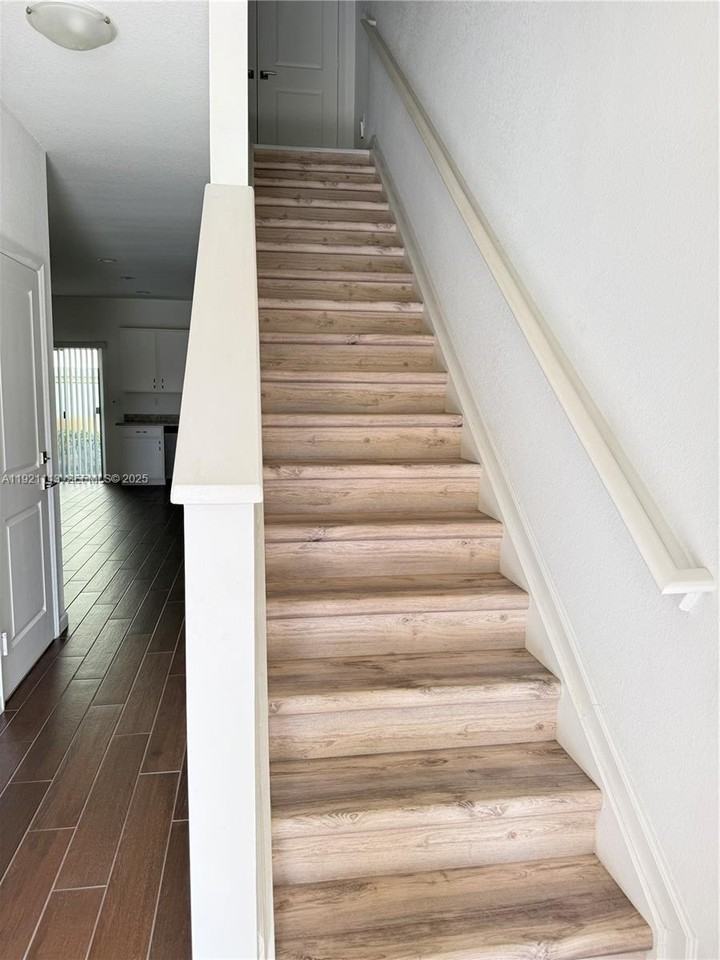 4029 Nw 11th St #4029-4029 - Photo 7 of 18