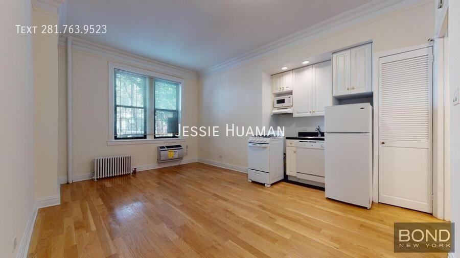 214 E 51st St #1 - Photo 3 of 5