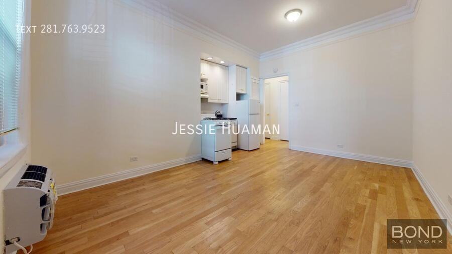 214 E 51st St #1 - Photo 4 of 5