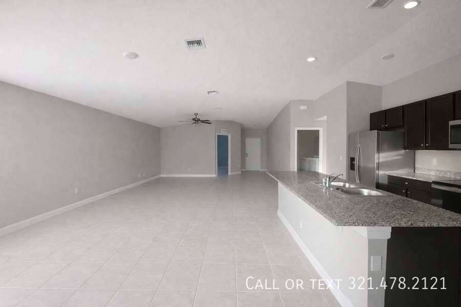 454 Dadeville St Se - Photo 3 of 7