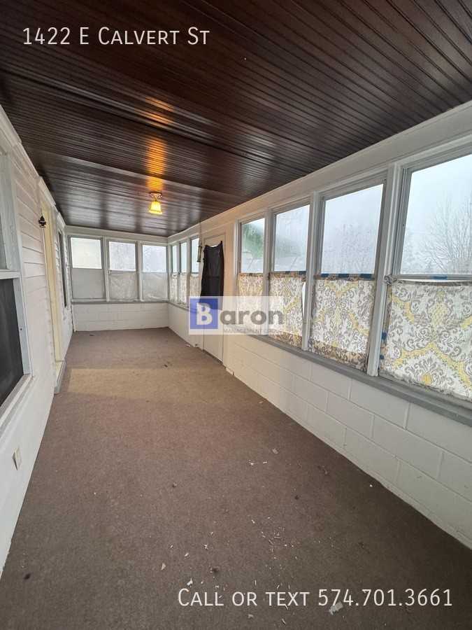 1422 E Calvert St - Photo 7 of 8