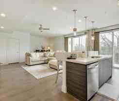 604 N Bluff Dr - Photo 1 of 1