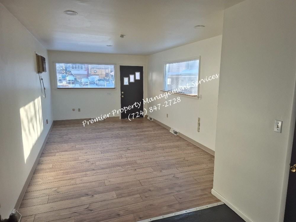 451 Maplewood Avenue - Photo 3 of 14