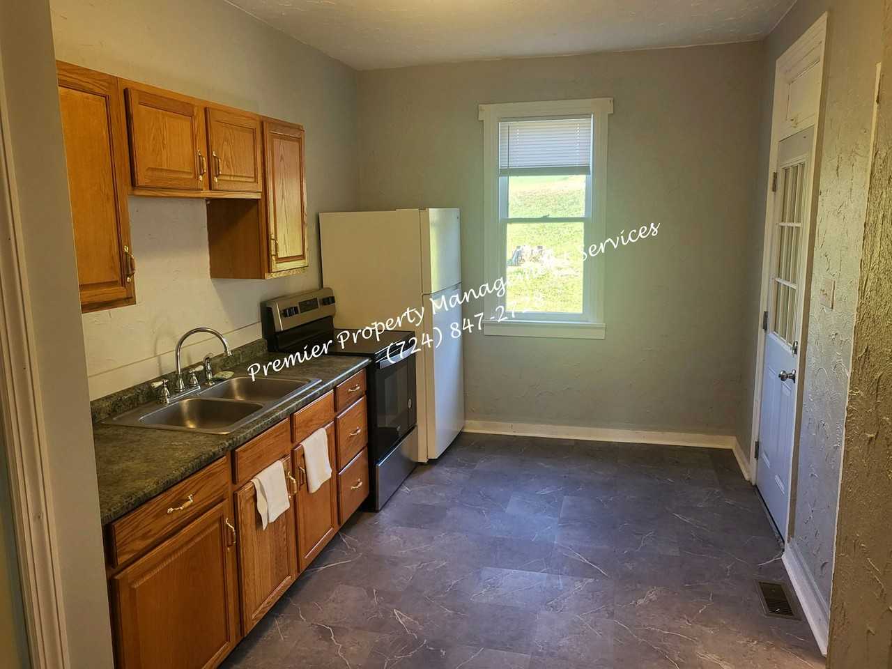 309 Bessemer Avenue, Unit 1 - Photo 4 of 10