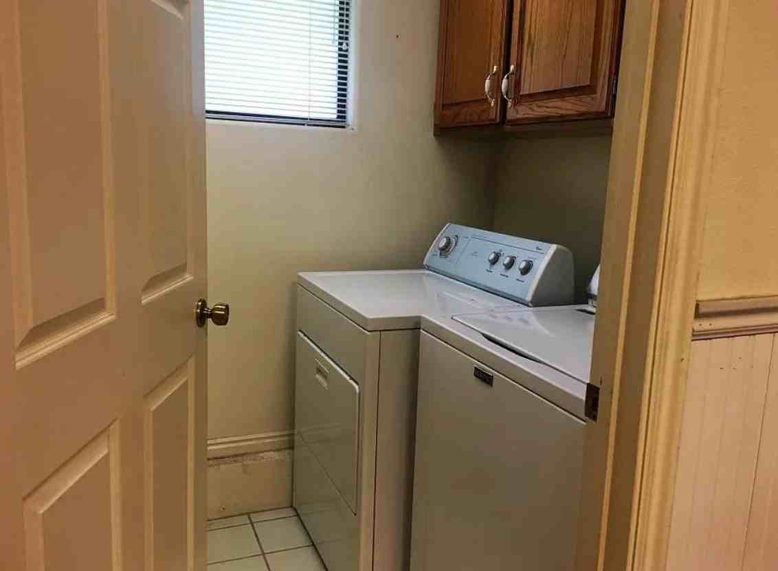 561 Ridgeview Drive - Photo 7 of 9