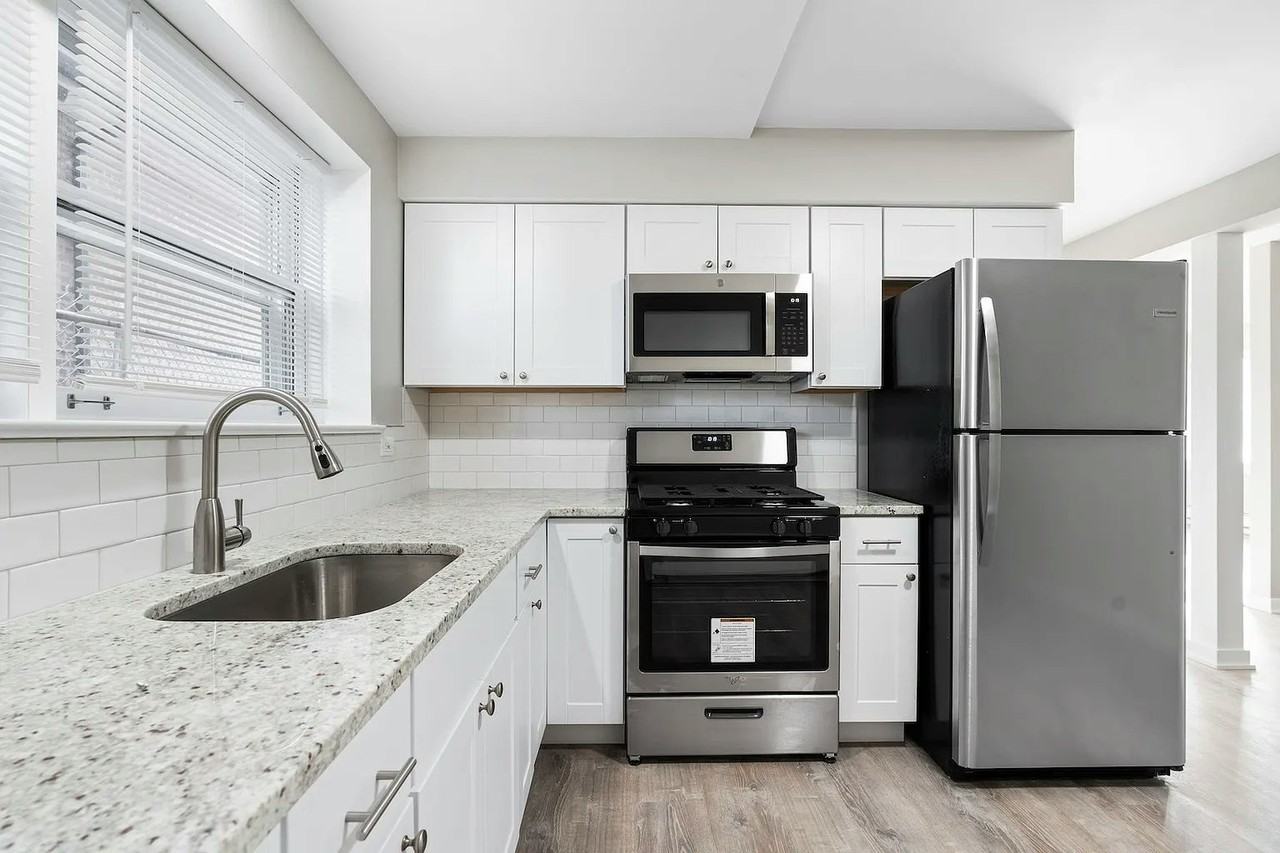 5358 South Narragansett Avenue, Unit 1 - Photo 4 of 14