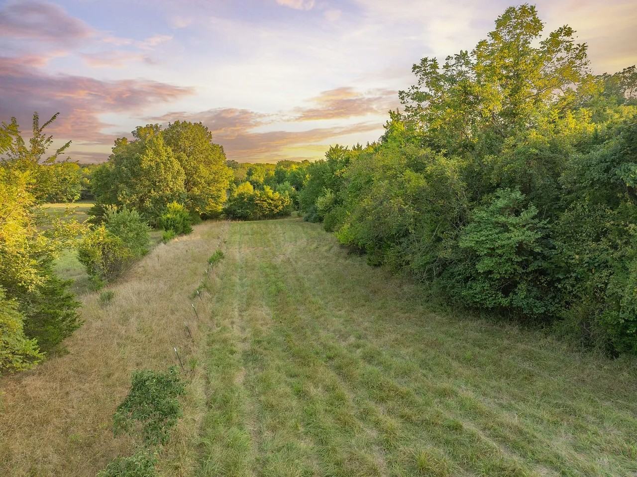 8430 North Oaklawn Drive - Photo 4 of 12