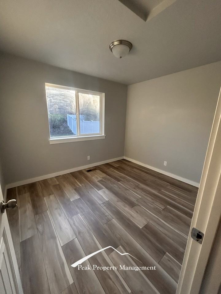 2070 Kelly Dr #1 - Photo 6 of 22