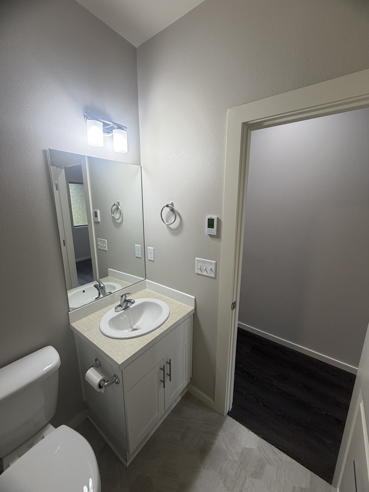 1049 Sw 99th Pl #1049th - Photo 7 of 29