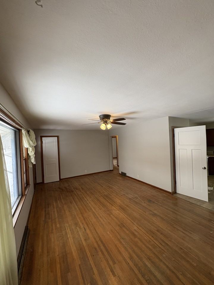 1502 Edina Ave #NA - Photo 4 of 10