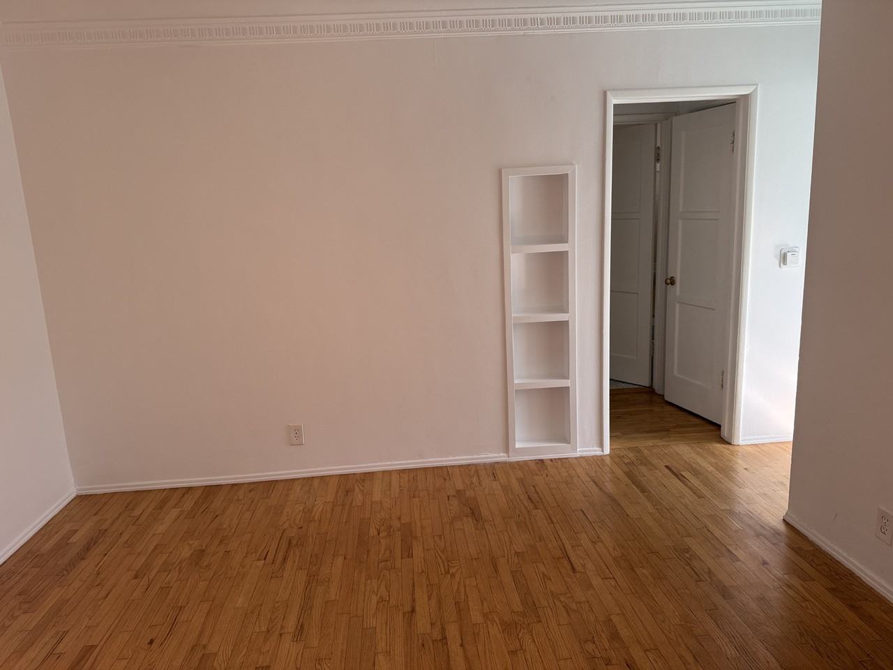 924 Electric Ave #924 - Photo 3 of 21