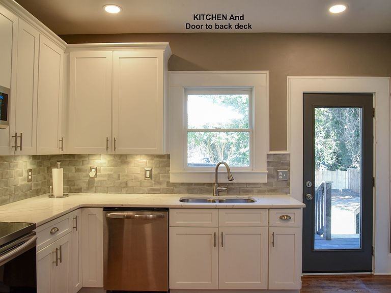 987 Katherwood Dr Sw #NA - Photo 3 of 12