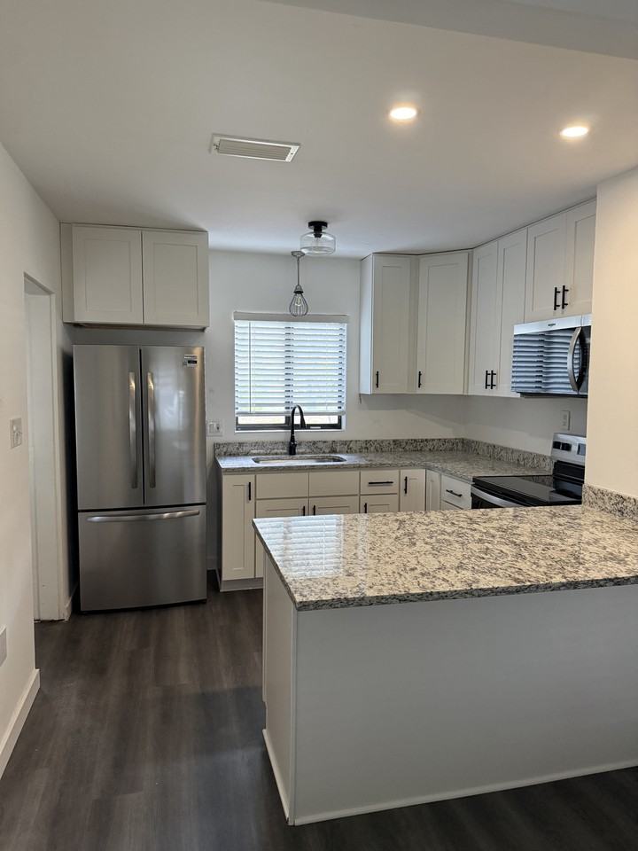 1208 Crescent St #NA - Photo 7 of 17