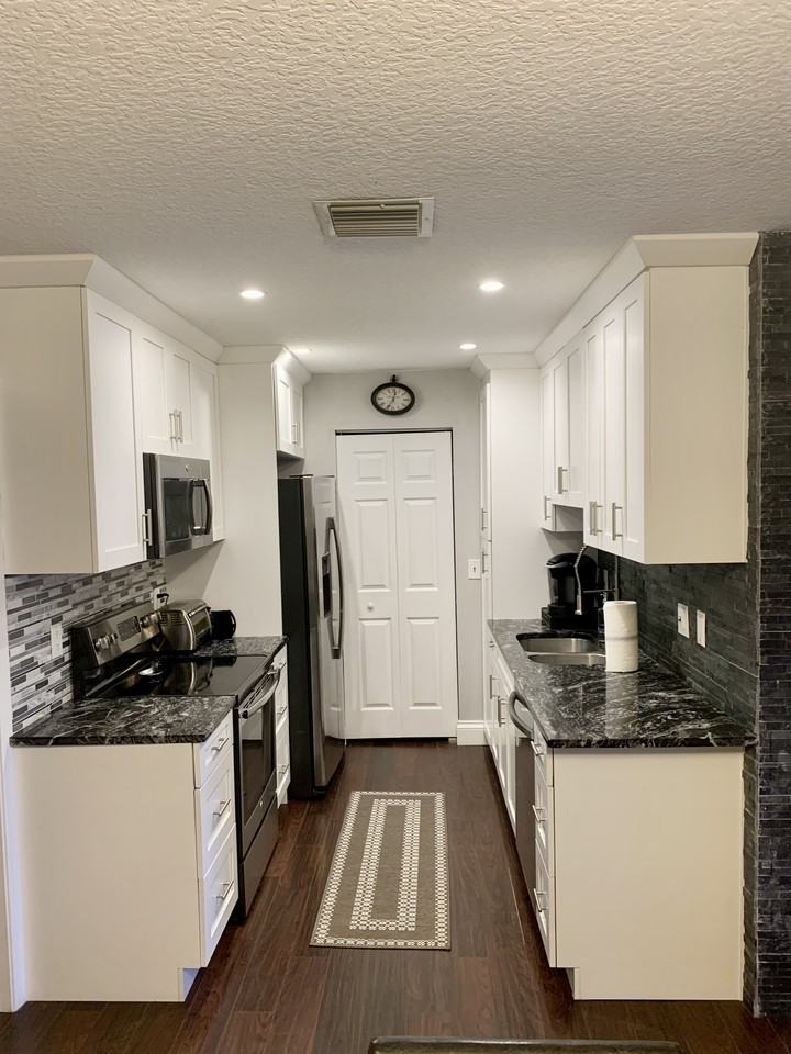 11883 Sturbridge Ln #11883 - Photo 7 of 20