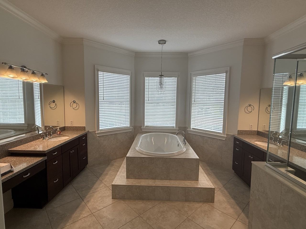 3900 Lake Sarah Dr #NA - Photo 6 of 7