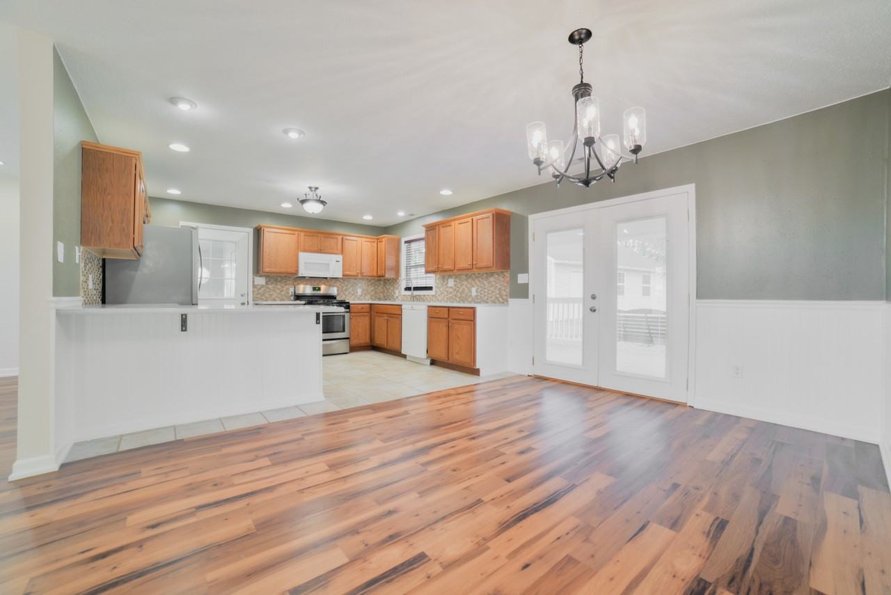 398 Shady Brook Dr #NA - Photo 5 of 32