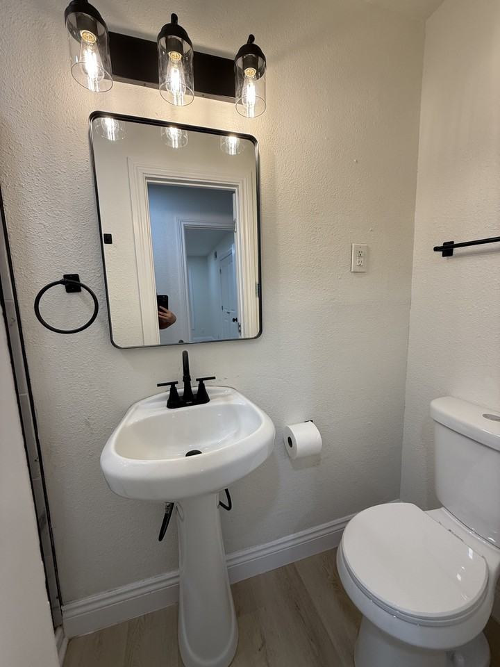 305 Waller St #NA - Photo 7 of 19