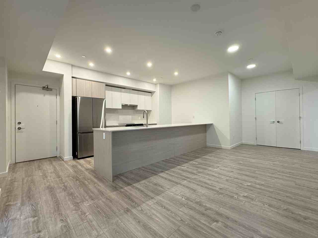 10829 140 Street #2F - Photo 3 of 19