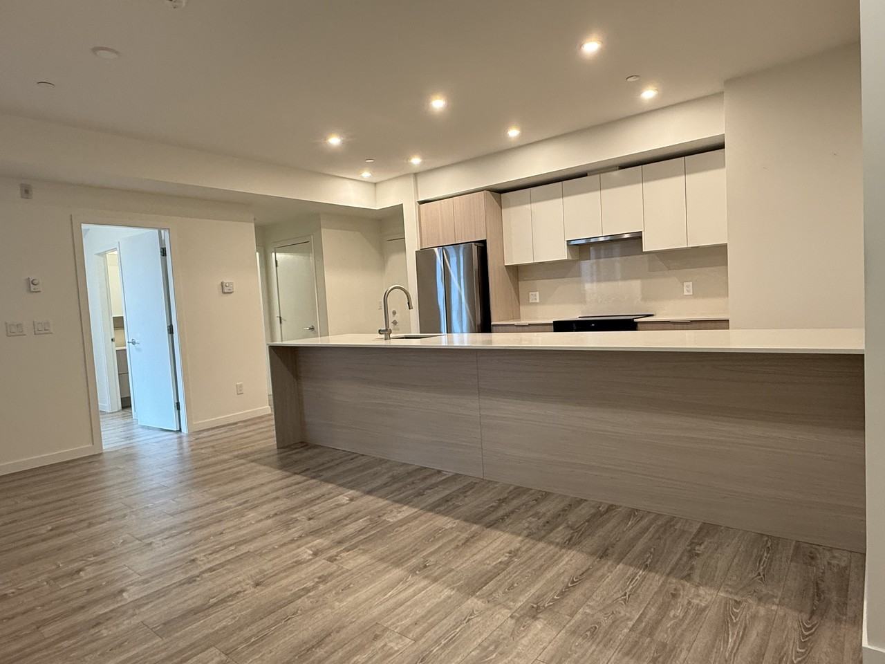 10829 140 Street #2F - Photo 7 of 19