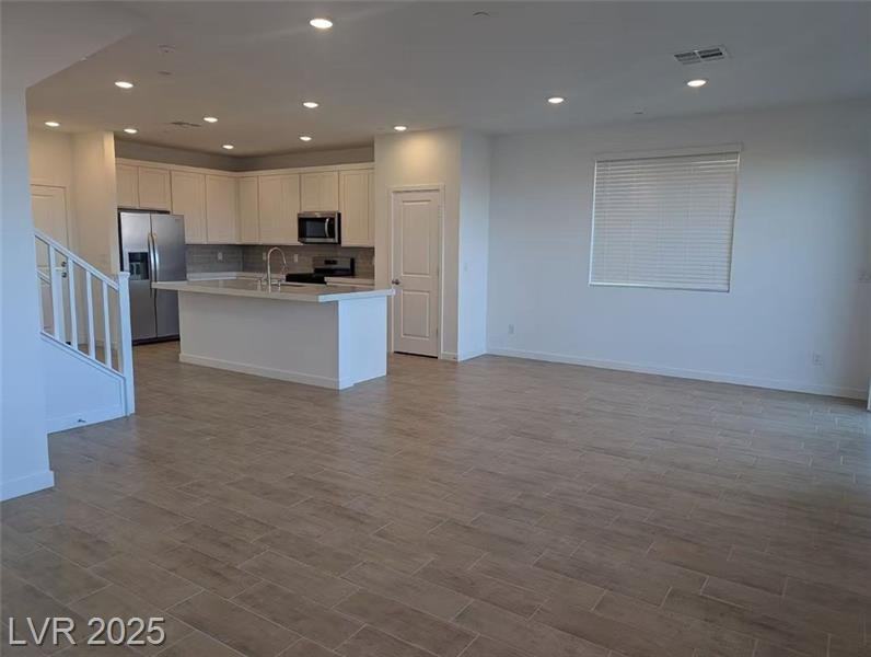 246 Kobuk Ave #1 - Photo 3 of 17