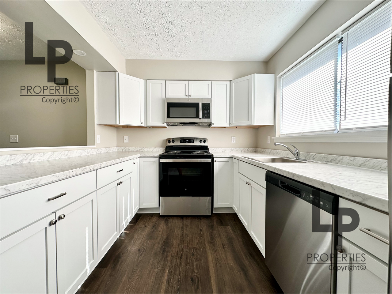 2825 Snow Rd #C - Photo 3 of 11