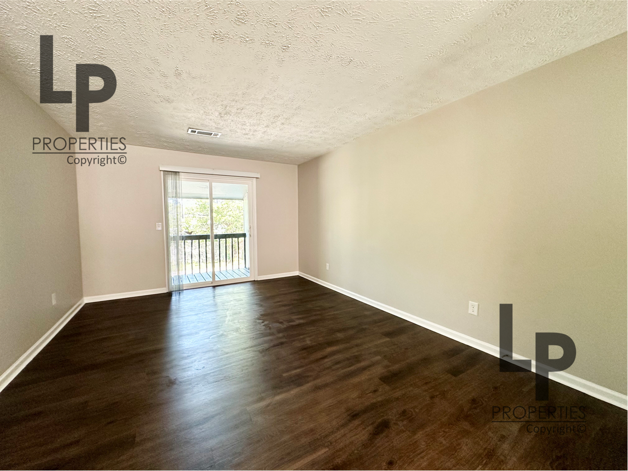 2825 Snow Rd #C - Photo 4 of 11