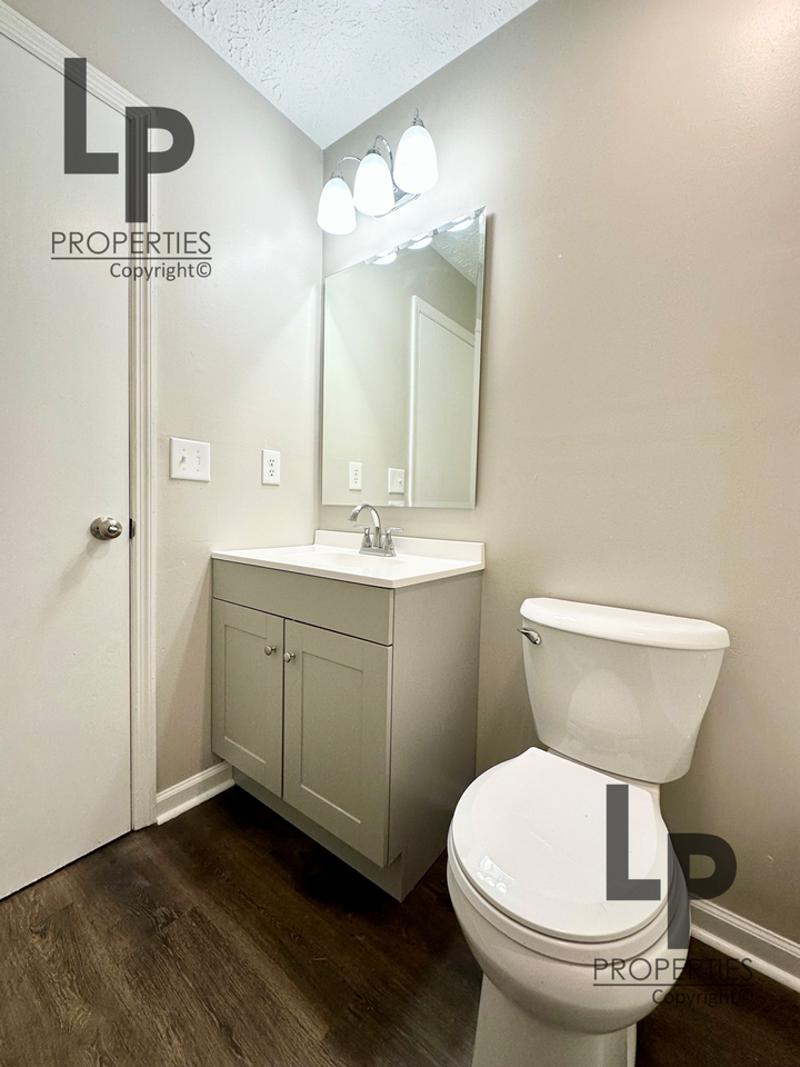 2825 Snow Rd #C - Photo 7 of 11