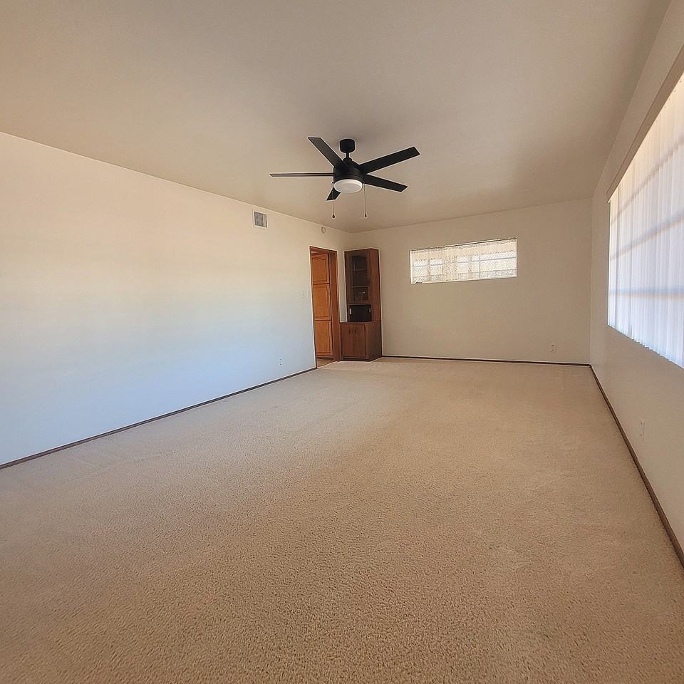 8229 E Cambridge Ave #1 - Photo 6 of 21