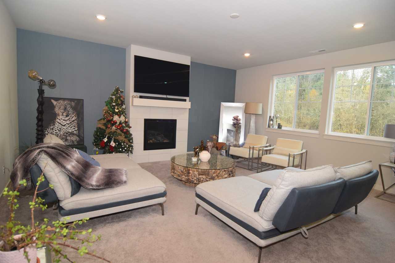 12212 Sw Champlin Ln #1 - Photo 3 of 31