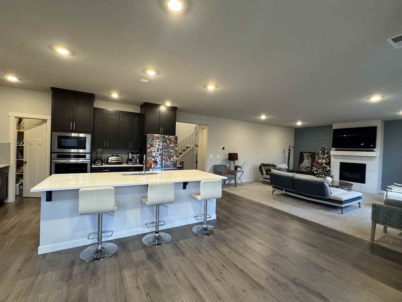 12212 Sw Champlin Ln #1 - Photo 4 of 31