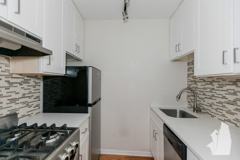 2520 W Leland Ave #B04 - Photo 1 of 1
