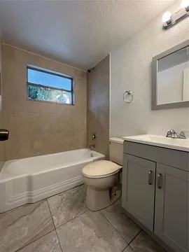 2207 N Hastings St #1 - Photo 5 of 10