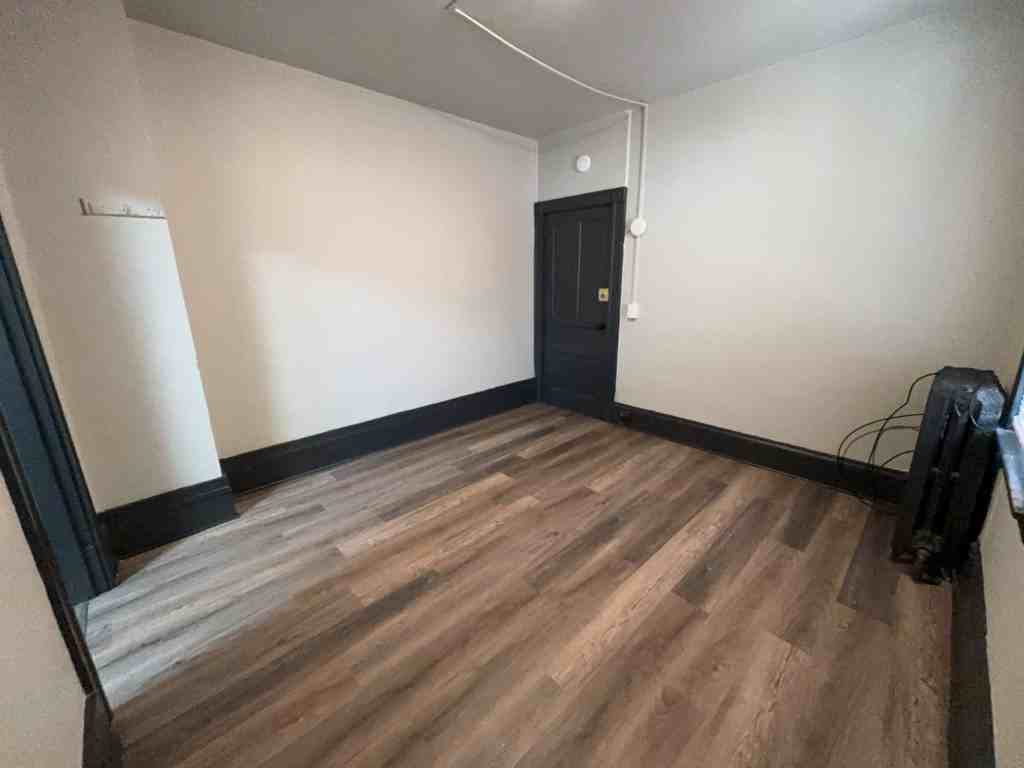 19 South Ann Street - Photo 6 of 6