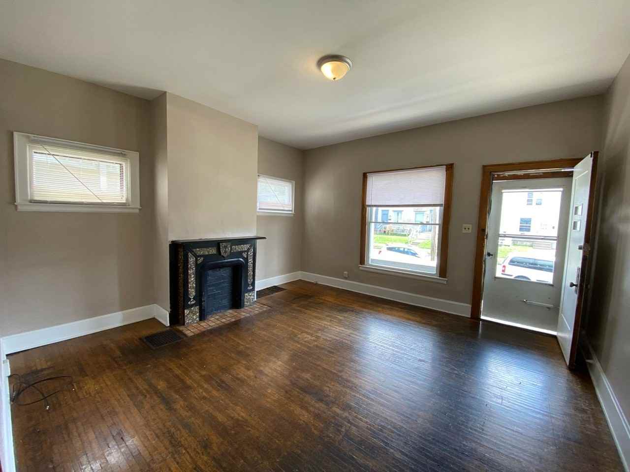 E Woodruff Ave 66-68 RGI - Photo 5 of 25