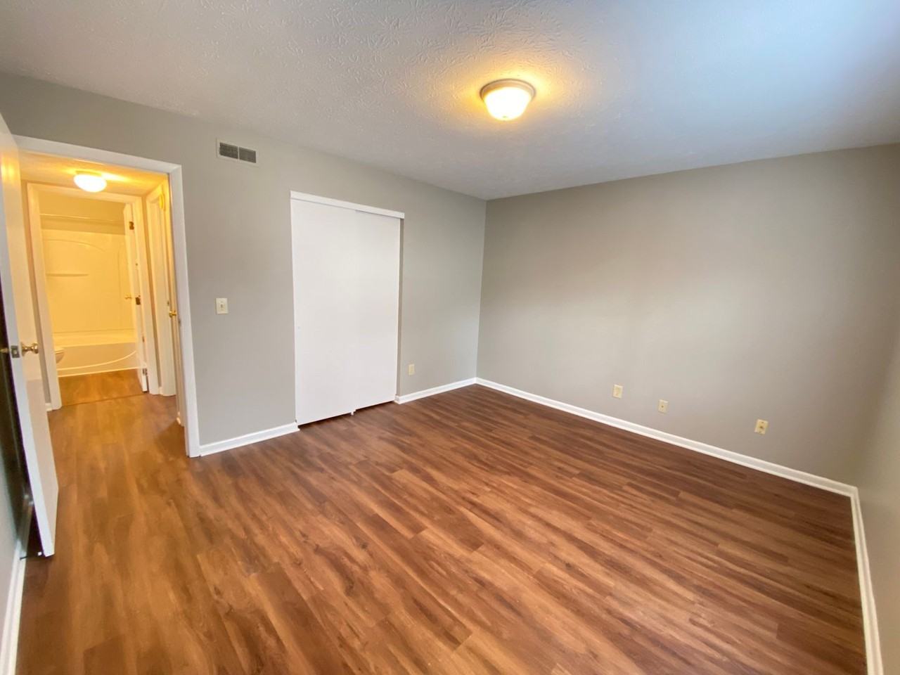 Wyandotte Ave 379 MLR - Photo 2 of 17