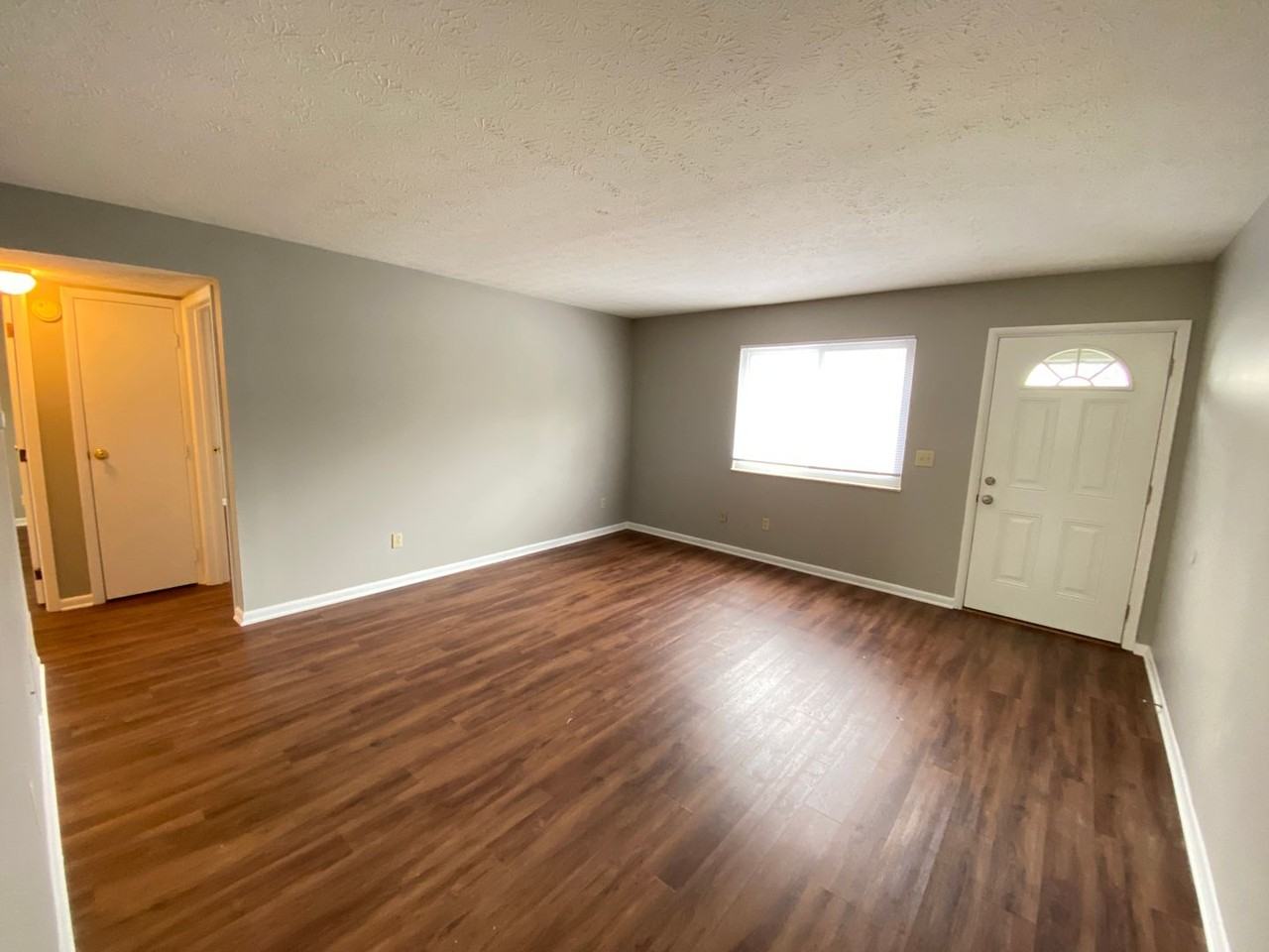 Wyandotte Ave 379 MLR - Photo 6 of 17