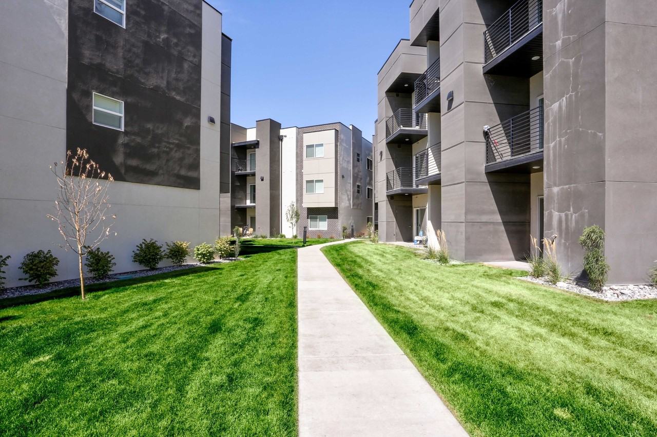 Bldg 08: Unit 207 Type 2: Standard - Photo 6 of 8