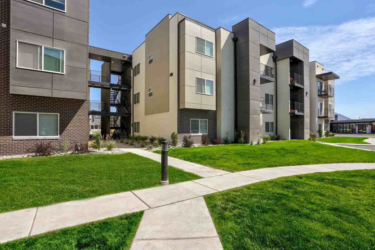 Vine Bldg 15: Unit 307 Type 2: Standard - Photo 5 of 7