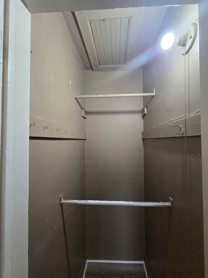 934 North Broadway - Photo 4 of 17