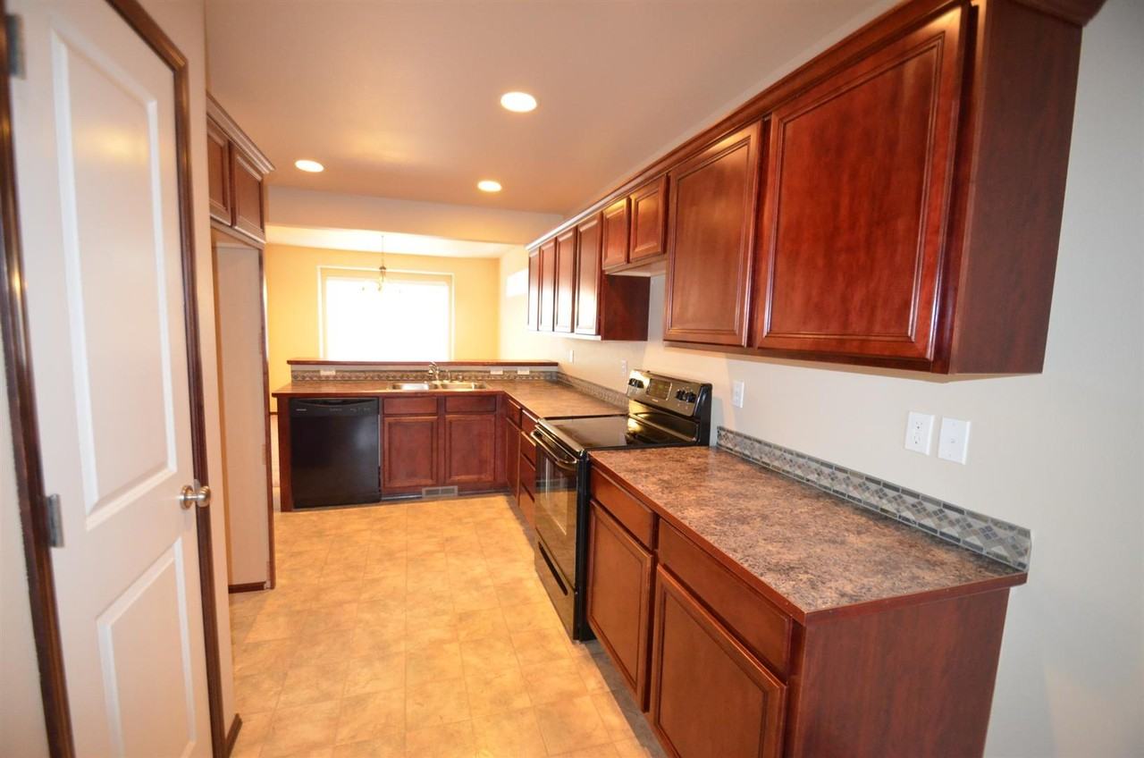 9424 16th Dr W - Photo 2 of 8