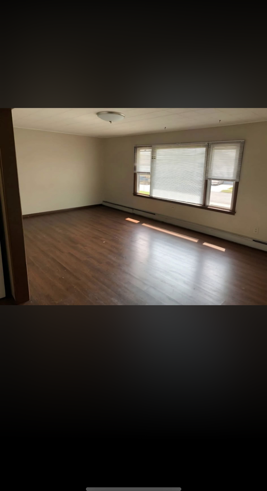 939 8th Street - Photo 2 of 13