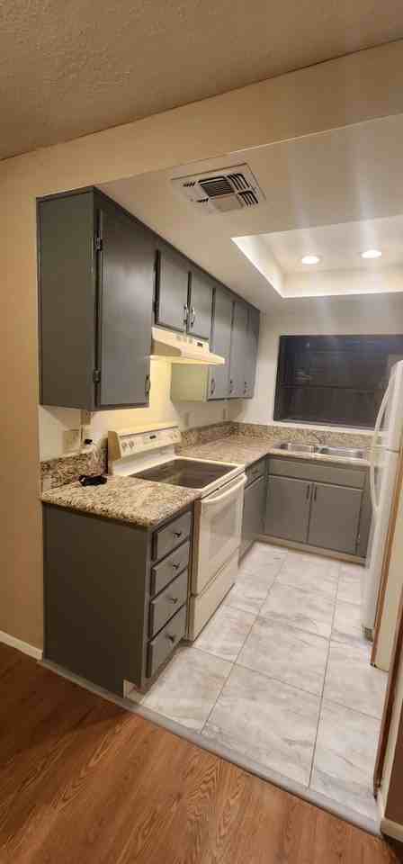 4320 50th Street #4 - Photo 6 of 21