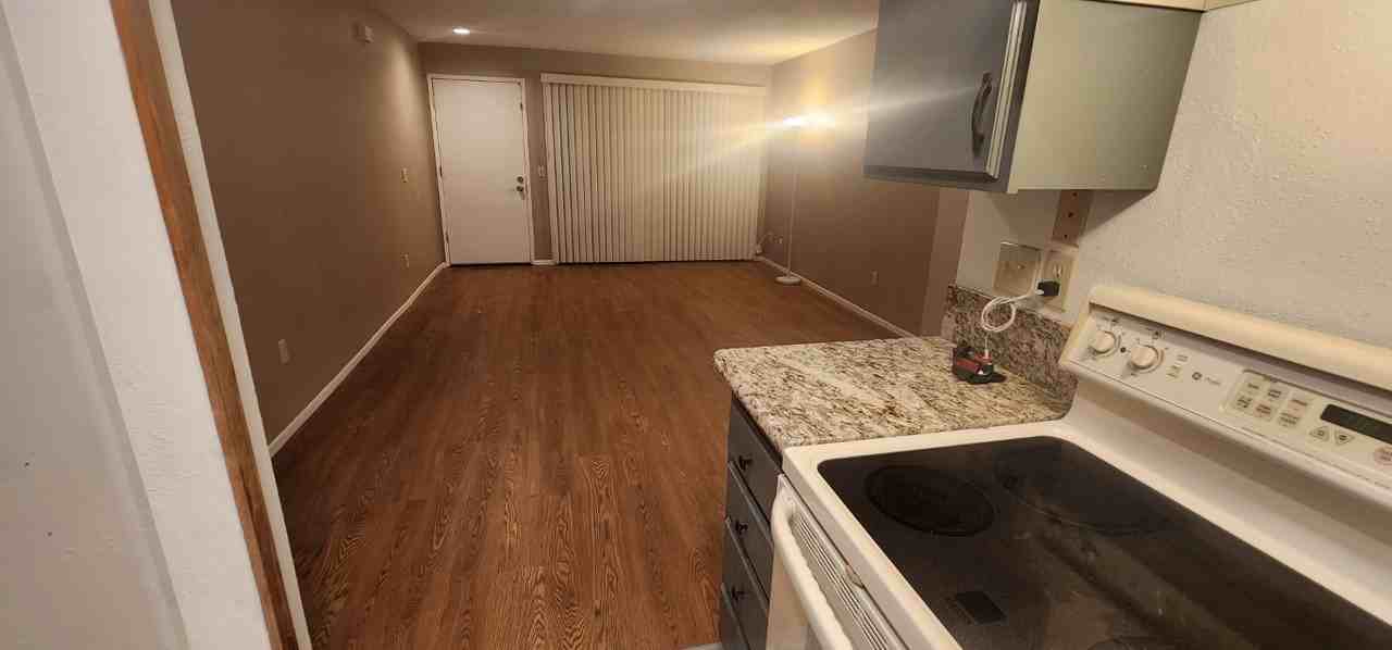 4320 50th Street #4 - Photo 4 of 21