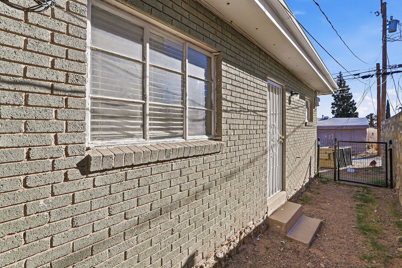 3912 Kemp Avenue - Photo 3 of 18