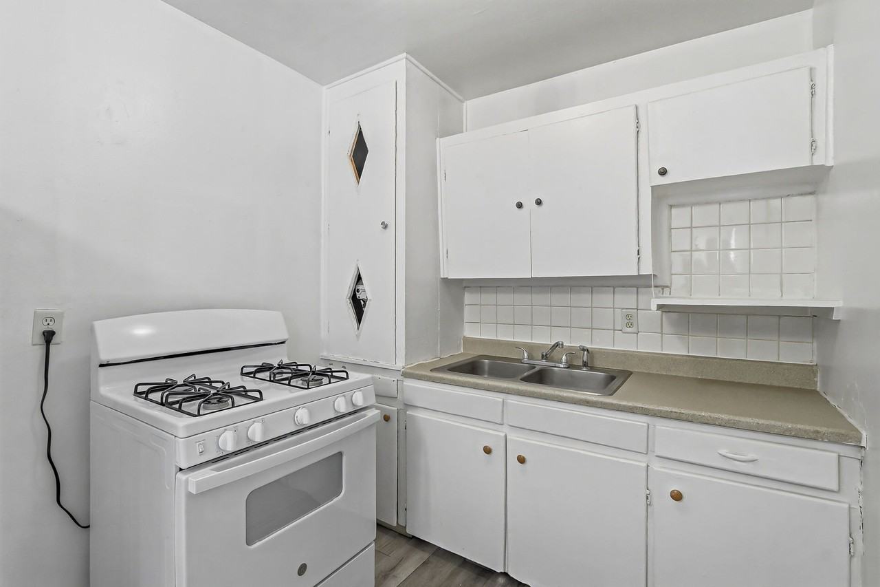 3912 Kemp Avenue - Photo 4 of 18