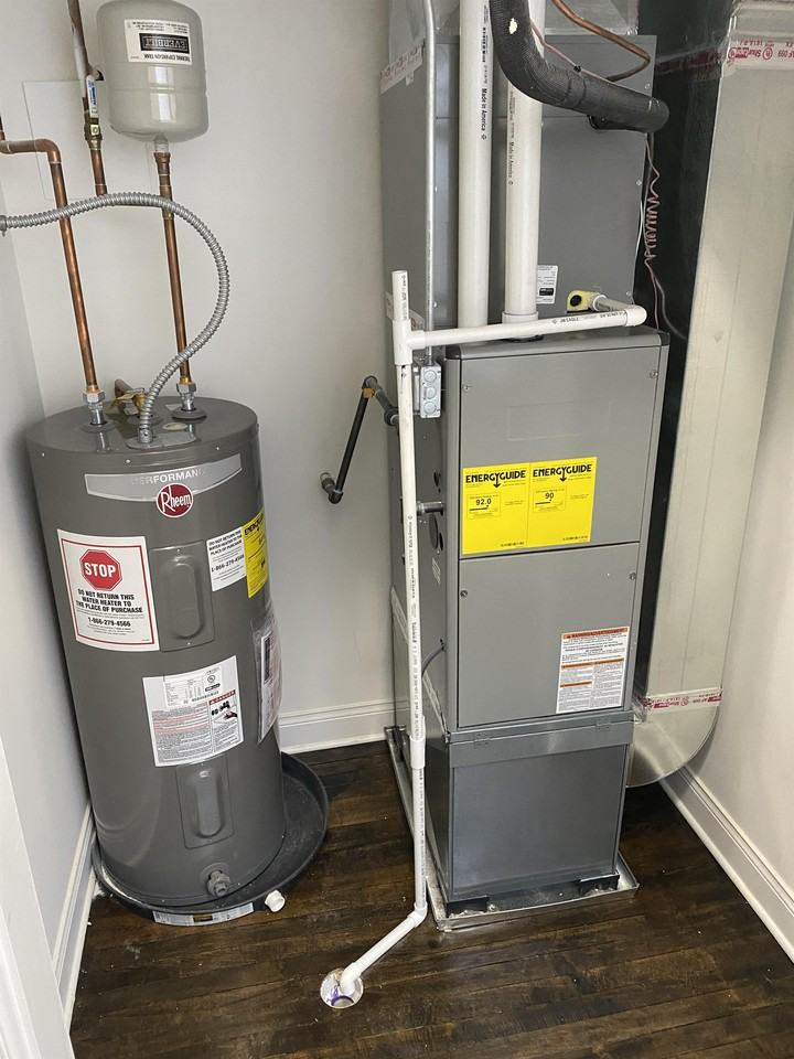 Essex 78 - Photo 6 of 11