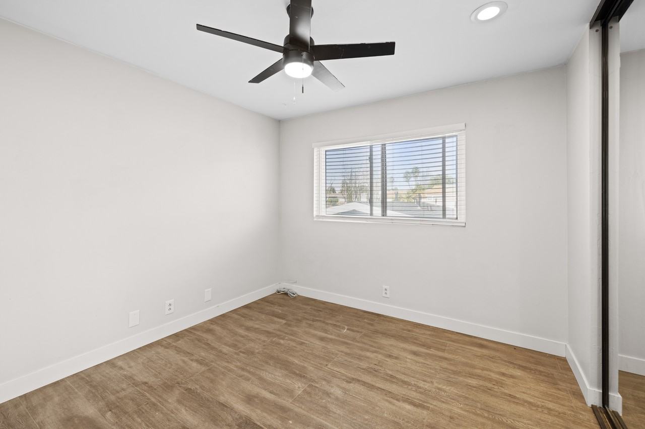 5282 Manhasset Drive - Photo 6 of 15