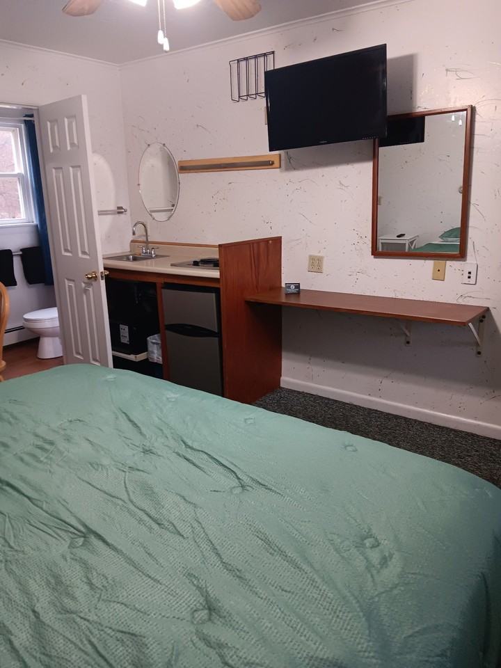 803 Western Avenue - Photo 2 of 5