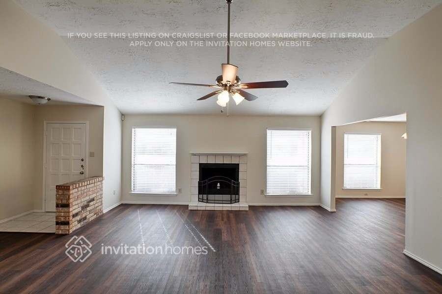 1337 Colmar Dr - Photo 2 of 16